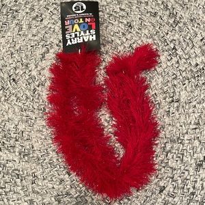 Brand new boa from Harry Styles final Madison Square garden show